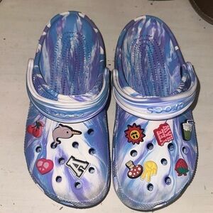 Crocs women’s size 7 (worn like 5 times)